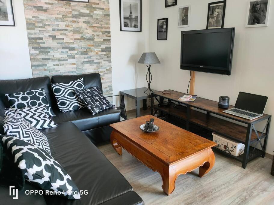 Grand T2 Esprit Loft Coeur De Ville Sète Zewnętrze zdjęcie